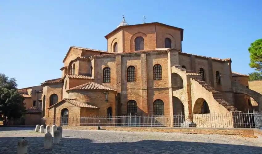 کلیسای San Vitale واقع در Ravenna