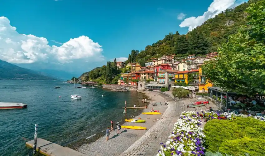 دریاچه Como واقع در Lombardy
