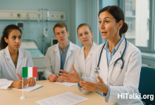 پزشک زن ایتالیایی در حال آموزش اصطلاحات پزشکی ایتالیایی به دانشجویان در بیمارستان